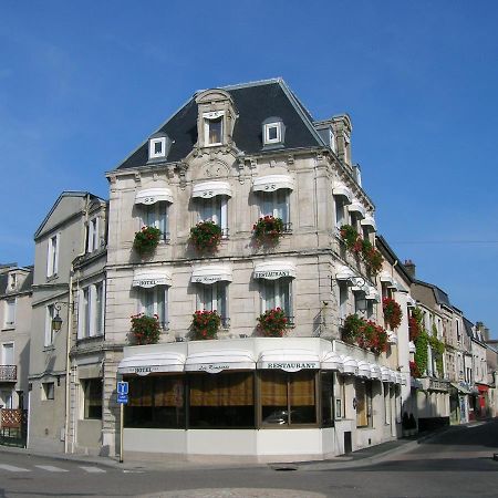 Hotel Restaurant Des Remparts Chaumont  Eksteriør billede