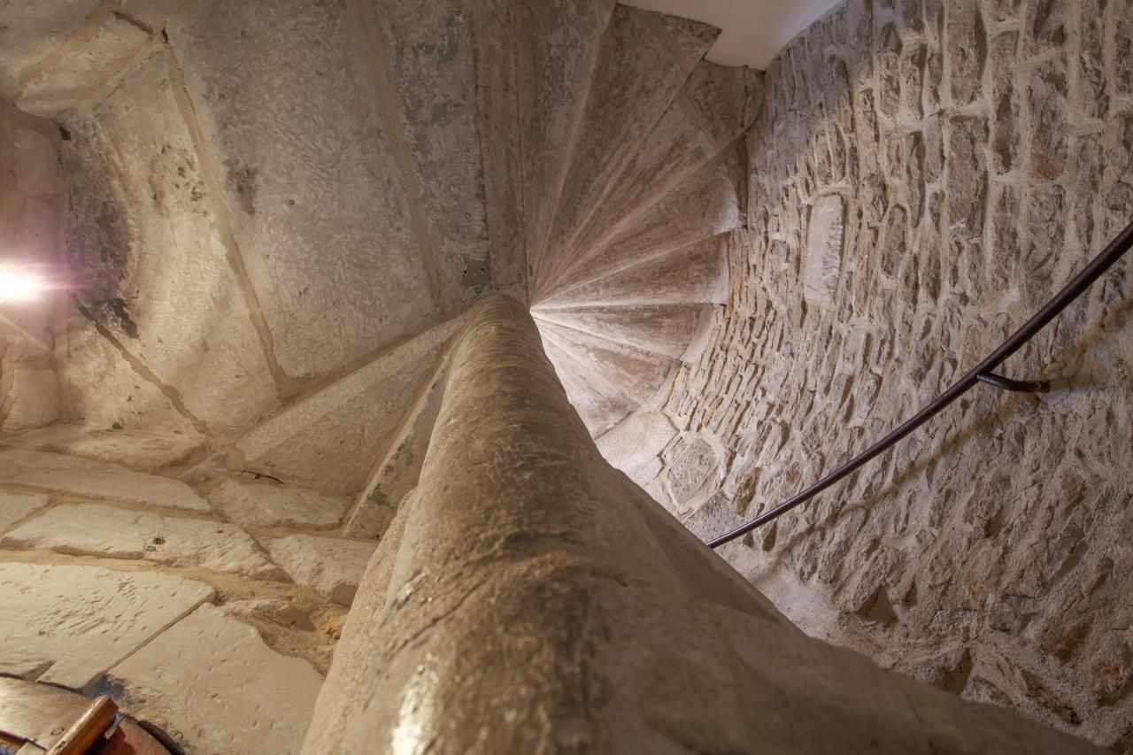Hotel Restaurant Des Remparts Chaumont  Eksteriør billede